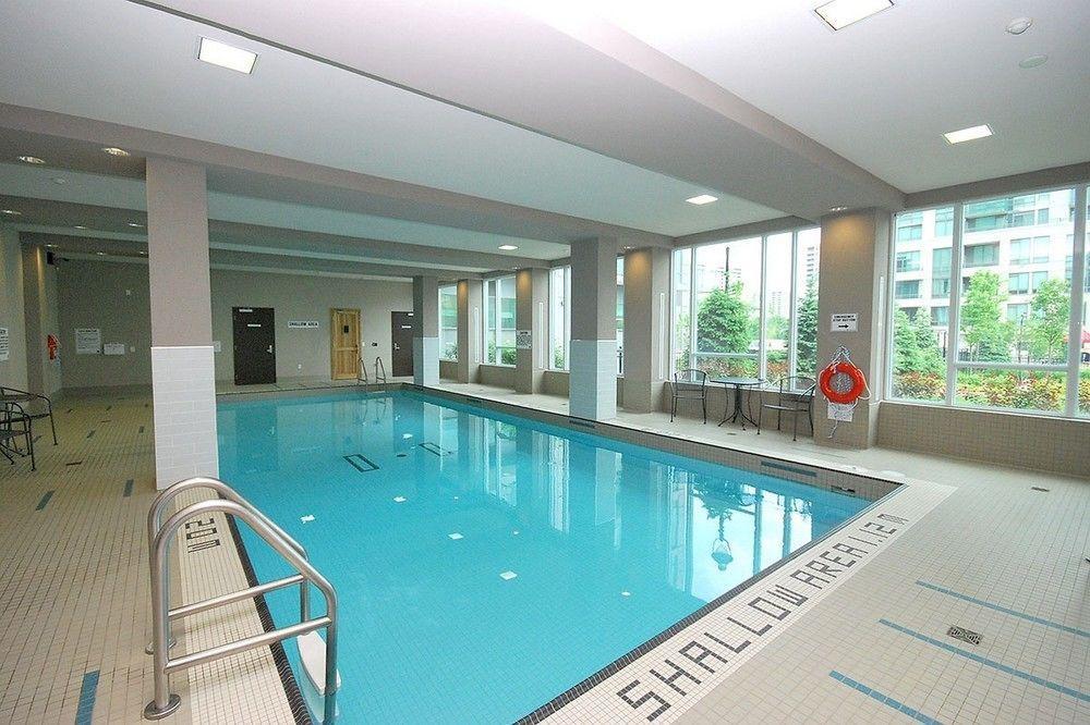 Maplewood Suites - Square One Mississauga Exteriér fotografie